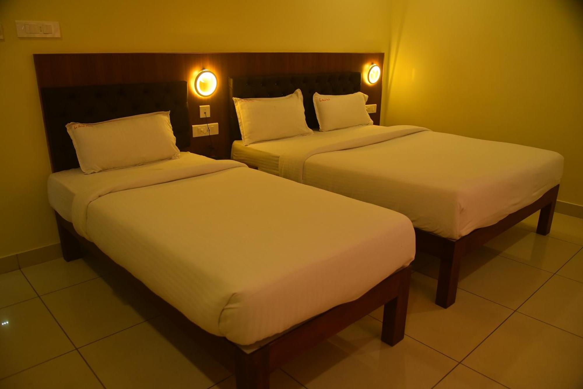 Le Arul Park Hotel Karaikal Exterior photo